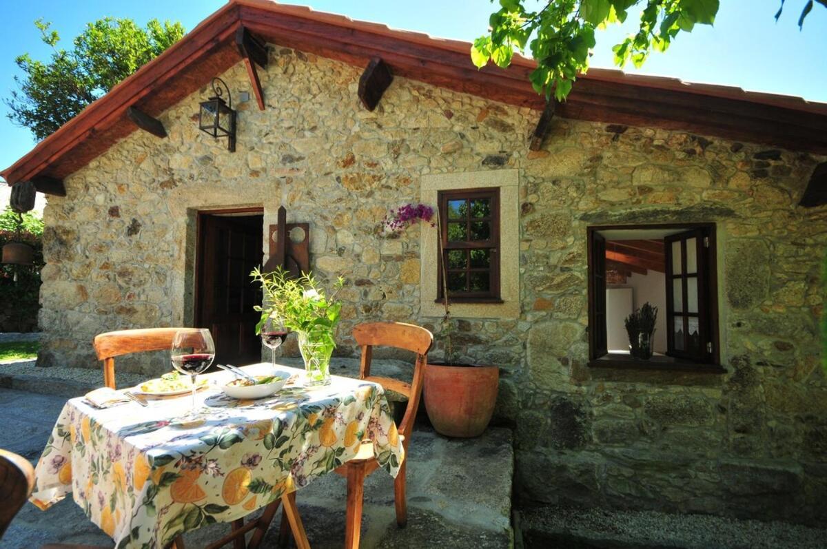 Вилла Casas De Santiago Вила-Нова-ди-Сервейра Экстерьер фото