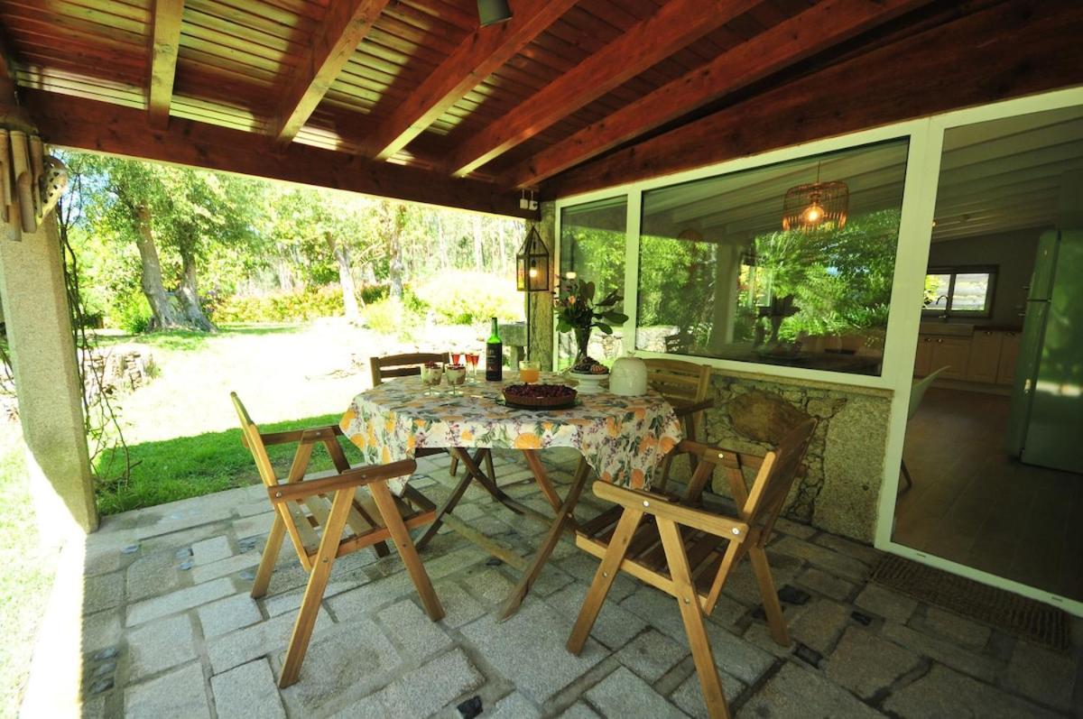 Вилла Casas De Santiago Вила-Нова-ди-Сервейра Экстерьер фото